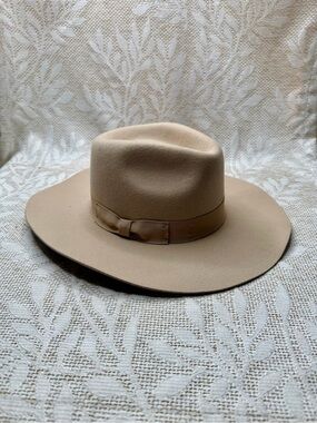 Unisex camel-colored felt fedora hat with a grosgrain ribbon band 100% wool